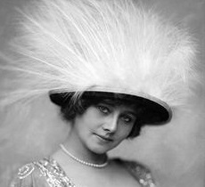 egret-feather-hat-in-1900